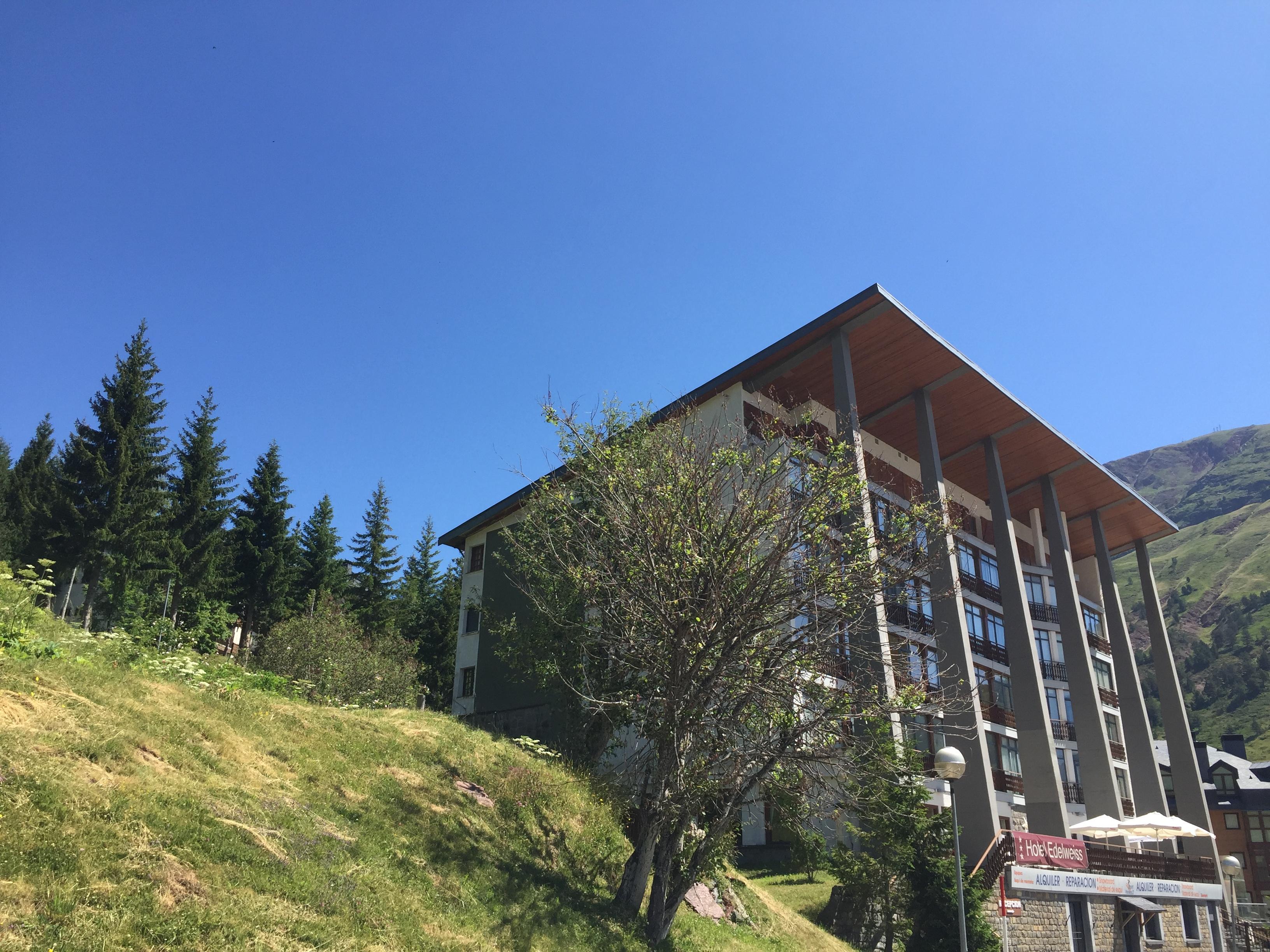 Hotel Edelweiss Candanchu Bagian luar foto