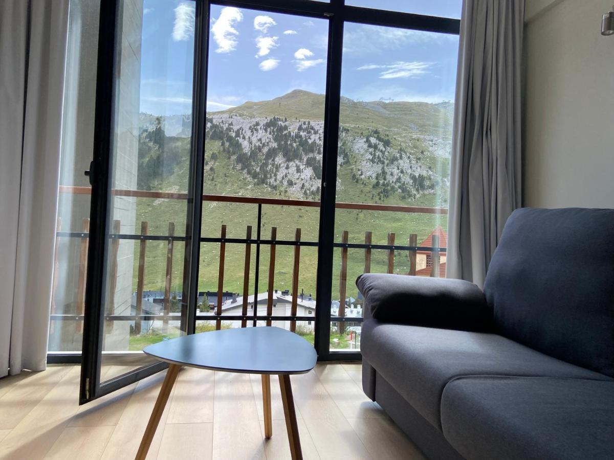 Hotel Edelweiss Candanchu Bagian luar foto