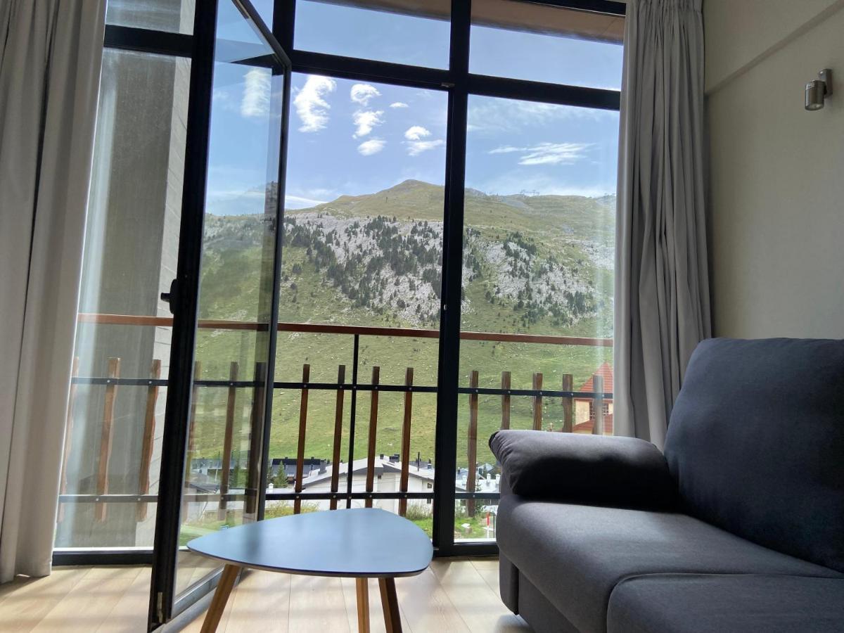 Hotel Edelweiss Candanchu Bagian luar foto